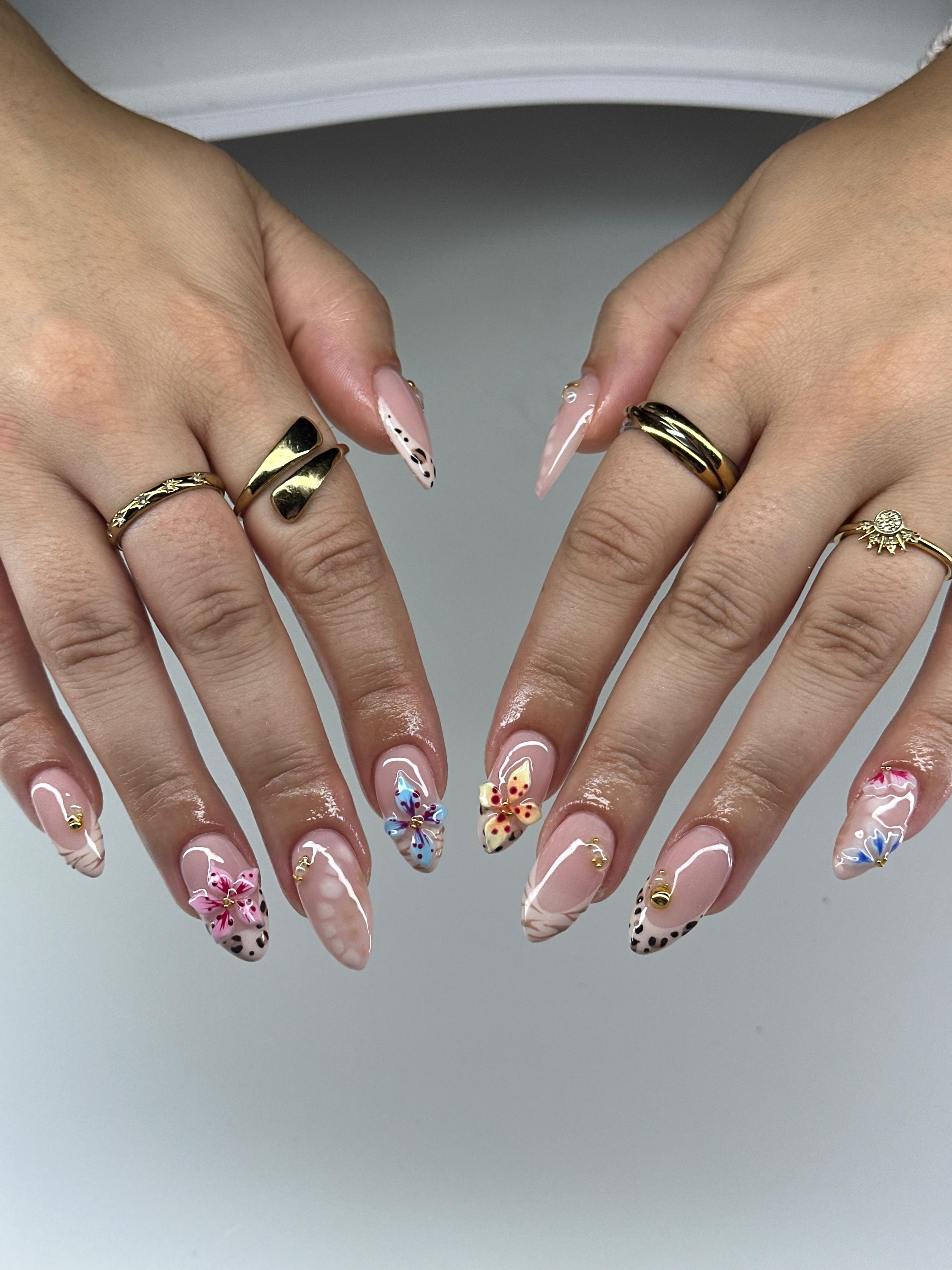 Russian Maniküre · Square · Moonlit Nails Hildesheim