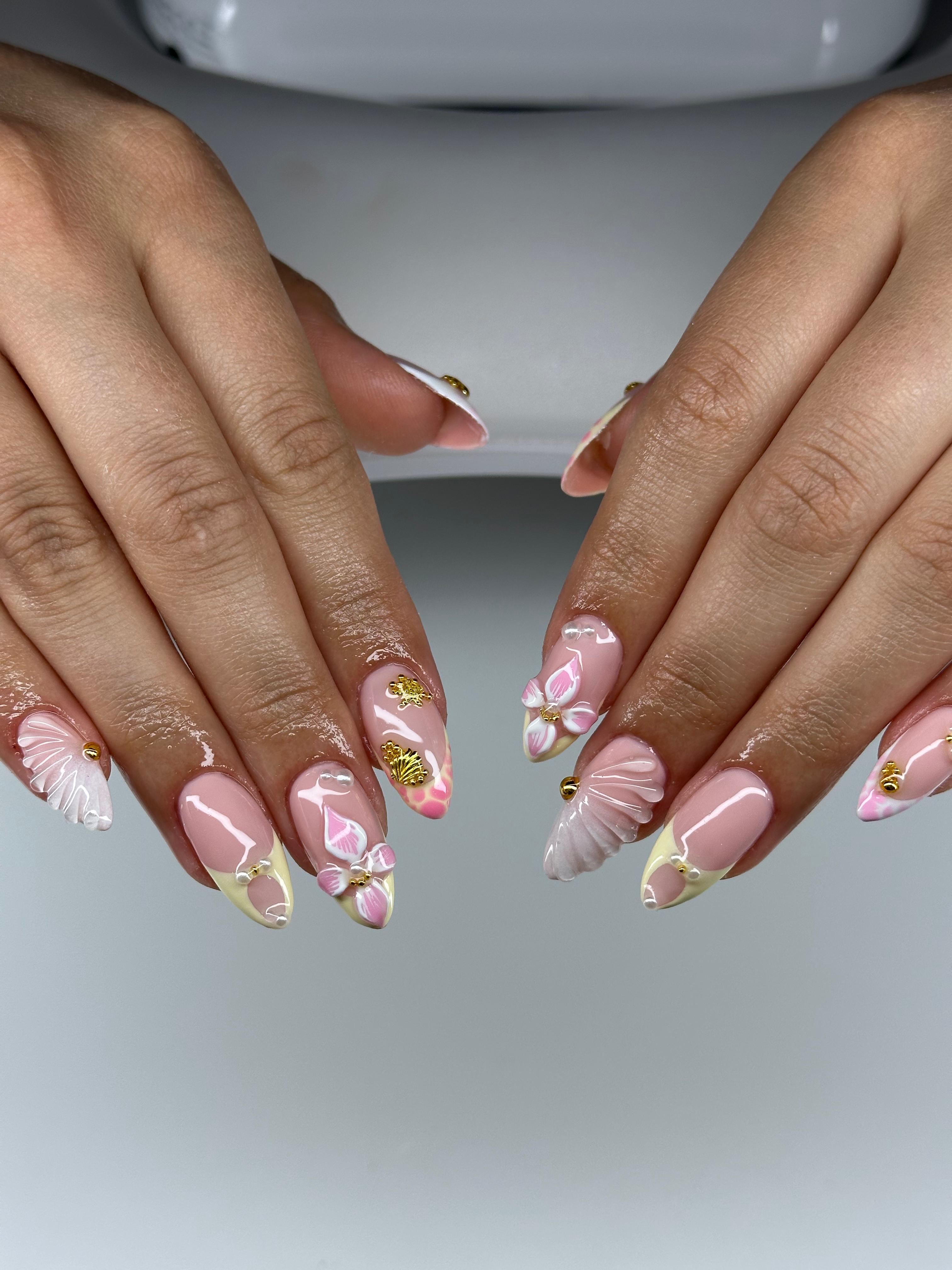 French Design · Coffin · Moonlit Nails Hildesheim